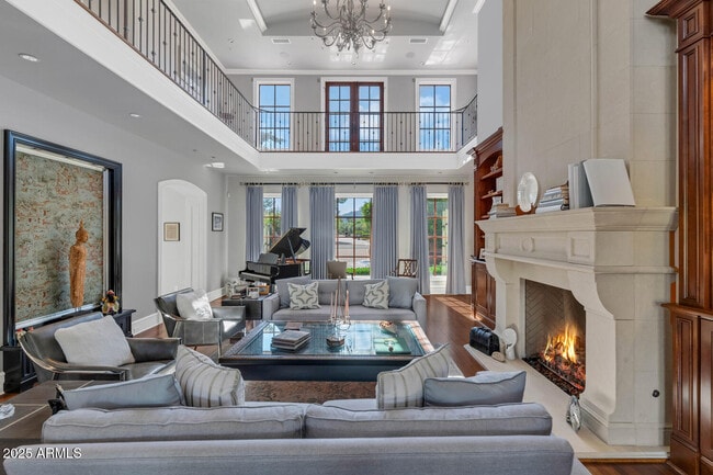 Building Photo - 6032 E Lincoln Dr