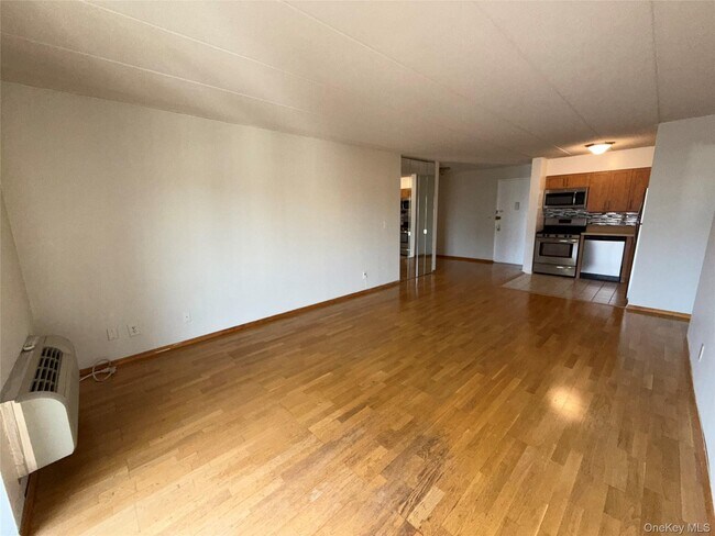 Foto del edificio - 213-02 42nd Ave