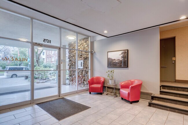 Building Photo - Villa Esto Apartments