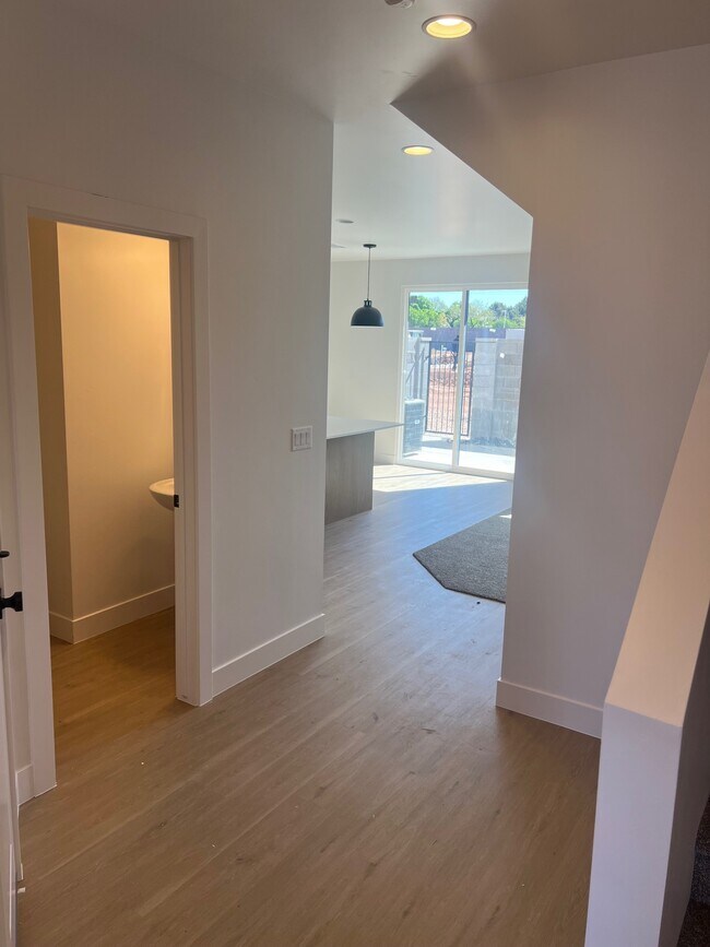 Foto del edificio - 1811 Livy Ln