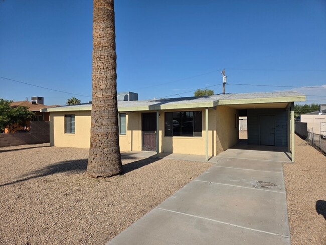 Building Photo - Phoenix 3 Bed/1 Bath - No HOA