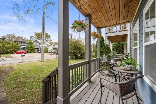 Photo - 1126A Cahal Ave House