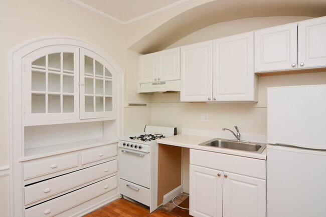 Foto del edificio - 2132 N Fremont St