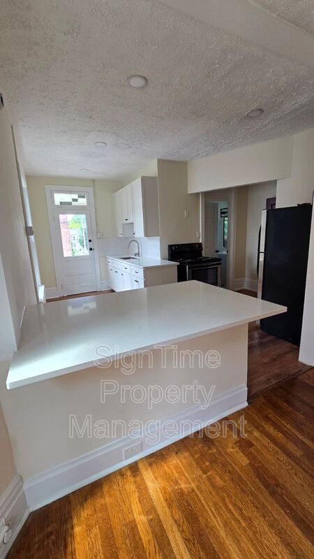 Foto del edificio - 27 Wayside Ave