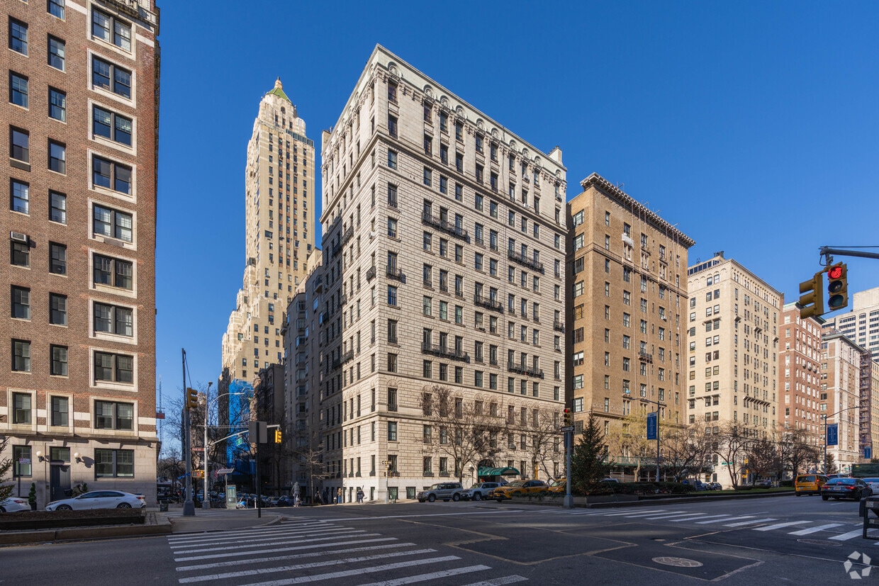 Primary Photo - 840-842 Park Ave
