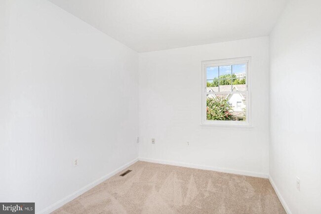 Foto del edificio - 509 McManus Way