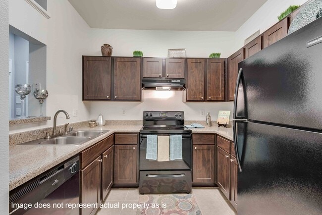 Foto del edificio - 2400 Spring Rain Dr