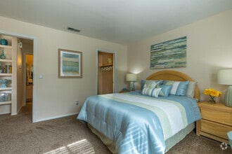 La Jolla, 1 BR, 1 BA - 730 SF - Palm Villas at Whitney Ranch