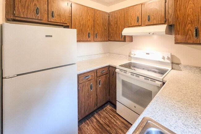 Foto del edificio - 1001 Flanders Ln NW