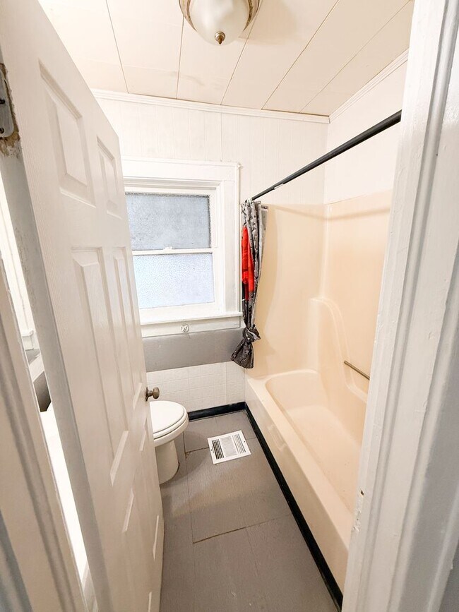 Foto del edificio - Cozy 2 bed 1 bath!