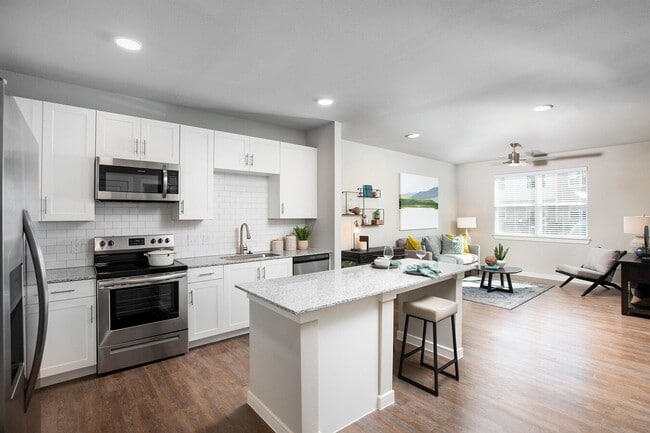 Only $99 Admin Fee! + 1 Month Free! - Only $99 Admin Fee! + 1 Month Free! Apartment