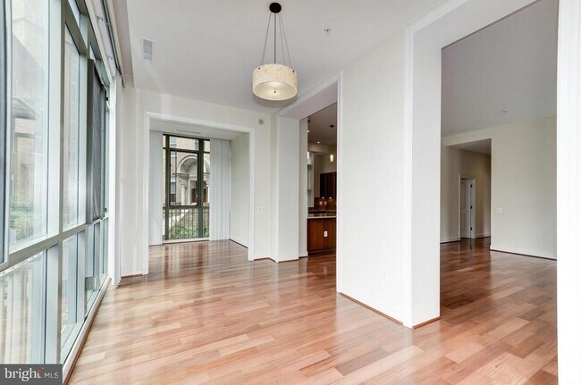 Foto del edificio - 2425 L St NW
