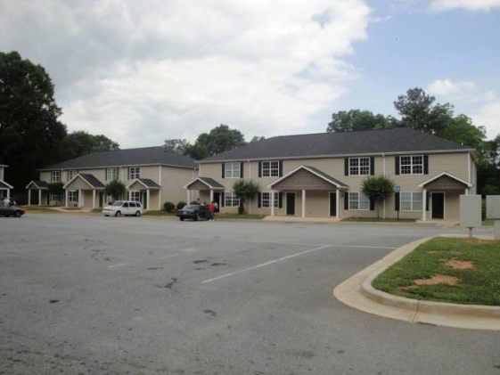 Foto del edificio - Maple Place Townhomes