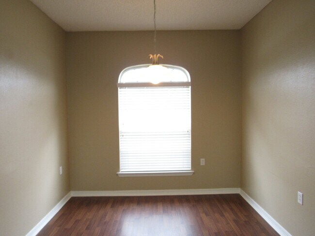 Building Photo - North Pensacola Home with Community Pool –...