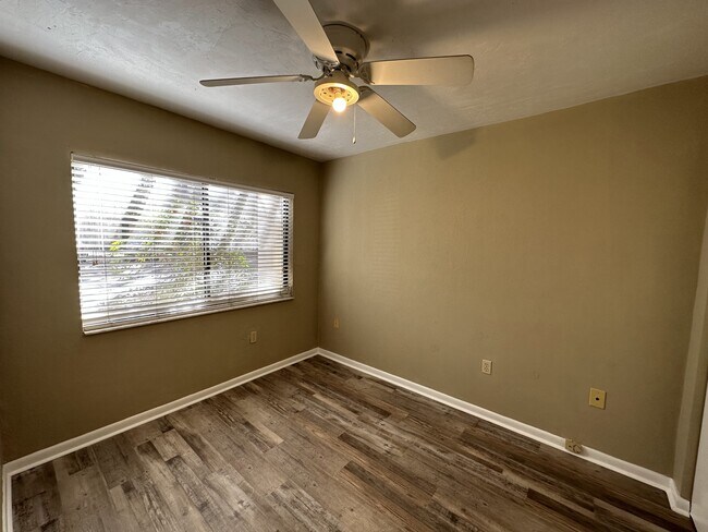 Foto del edificio - 2735 SW 35th Pl