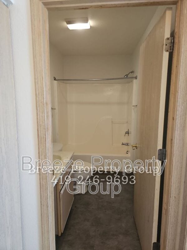 Building Photo - 18 Southard Ave
