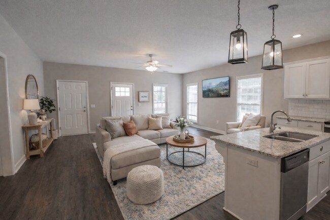 Foto del edificio - 28 Grove Cir