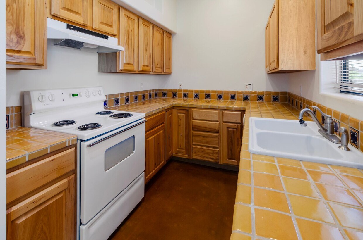 Primary Photo - Charming Central Guest House