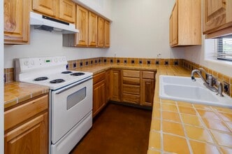 Building Photo - 3624 E Calle Alarcon