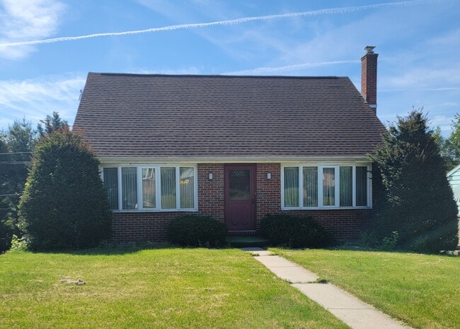 Building Photo - 1350 Wingate Ave