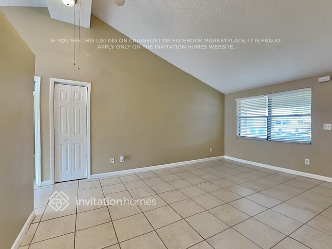 Building Photo - 10206 Vista Cove Ct