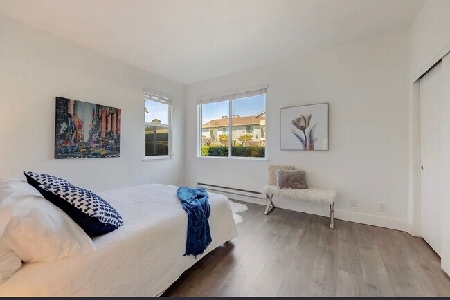 Foto del edificio - 15 Shoreline Ct