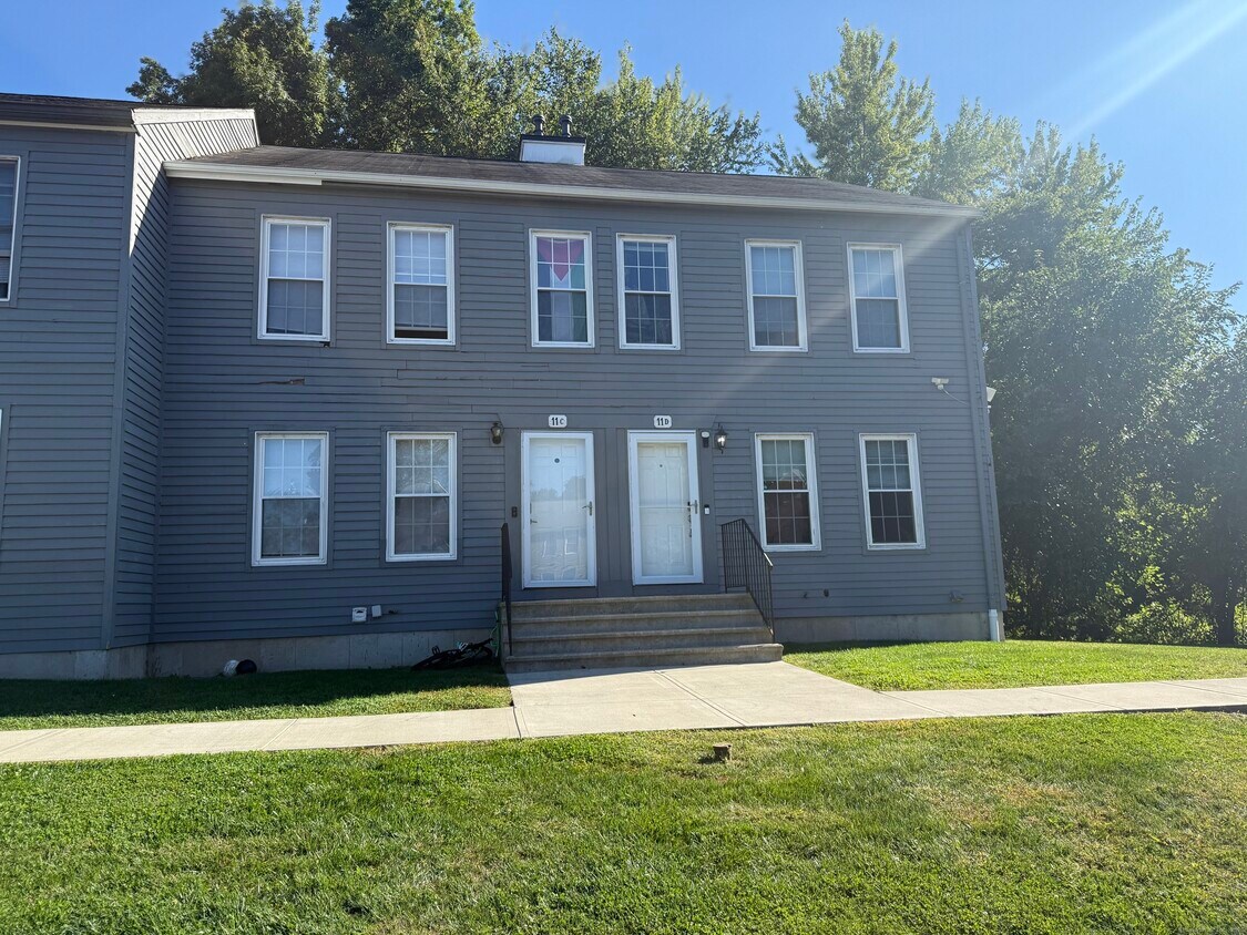 Foto principal - 11 D Riverview Dr