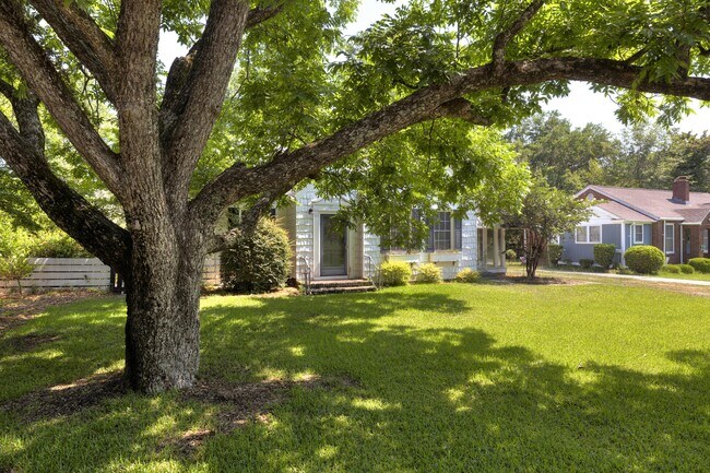 Building Photo - 11 Mason Croft Dr
