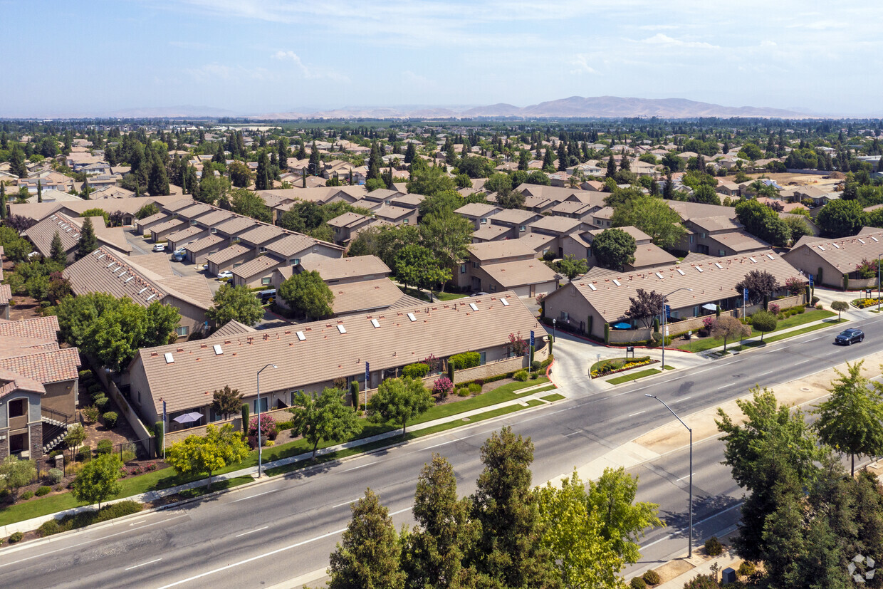 Contexto comunitario - Nees Park Villas