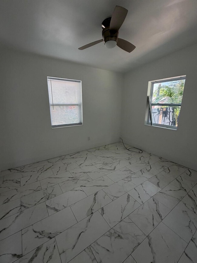 Foto del edificio - 4160 NE 15th Ave