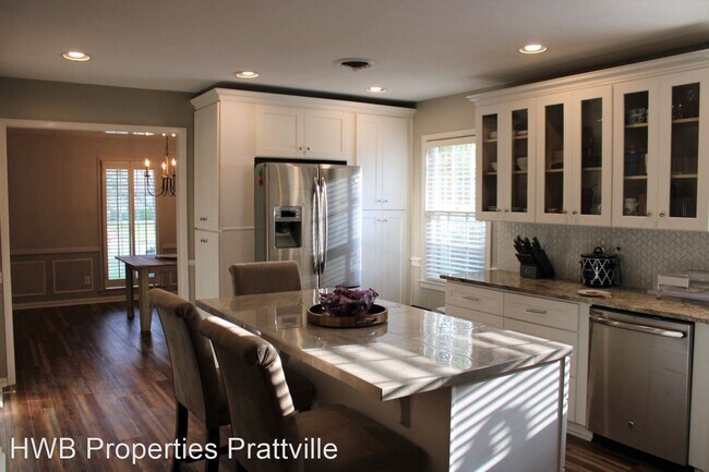 Building Photo - 4 br, 3 bath House - 2450 Belcher Drive