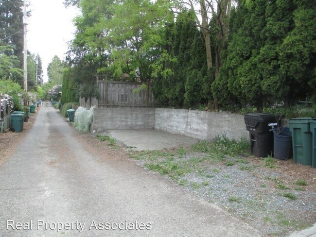 Foto del edificio - 7515 14th Avenue Northeast