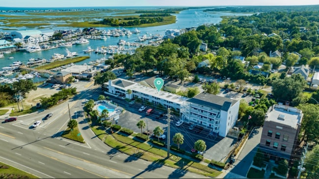 Photo - 7246 Wrightsville Ave (Wilmington, NC) Apartment