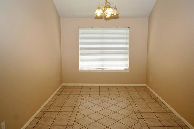 Building Photo - 2722 Hidden Spring Vale Dr