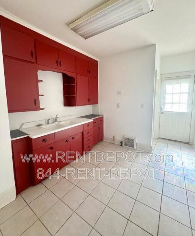 Foto del edificio - 1004 N Governor St