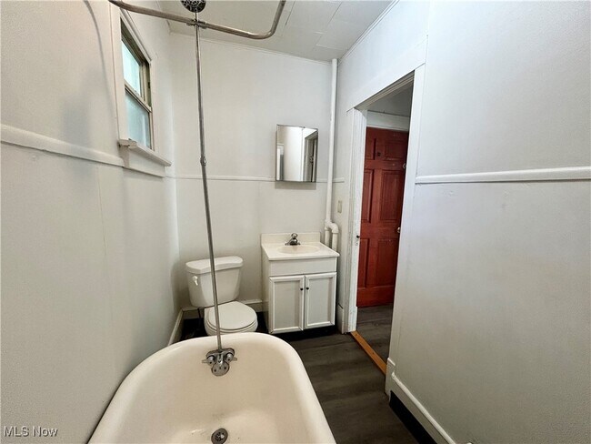 Foto del edificio - 6714 Worley Ave
