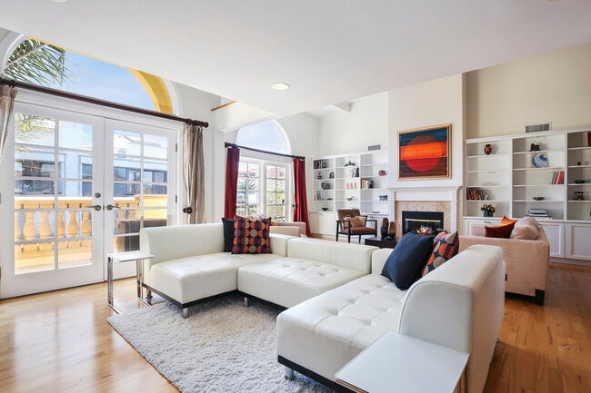 Living Room - 11803 Goshen Ave