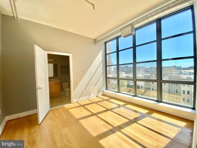 Building Photo - 2020 12th St NW