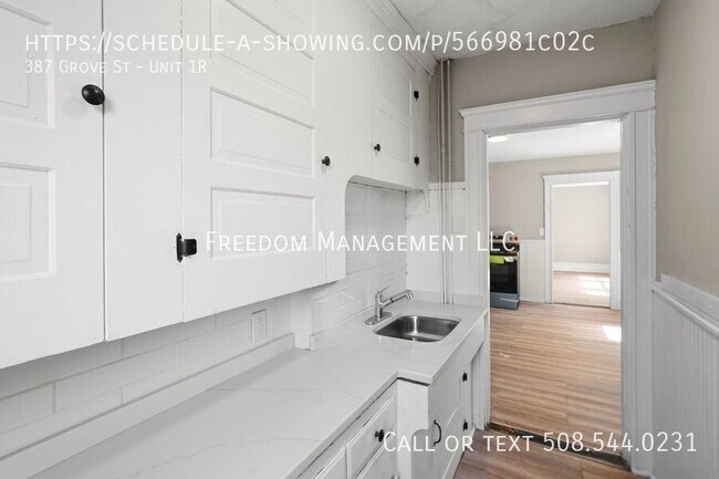 Building Photo - 387 Grove St