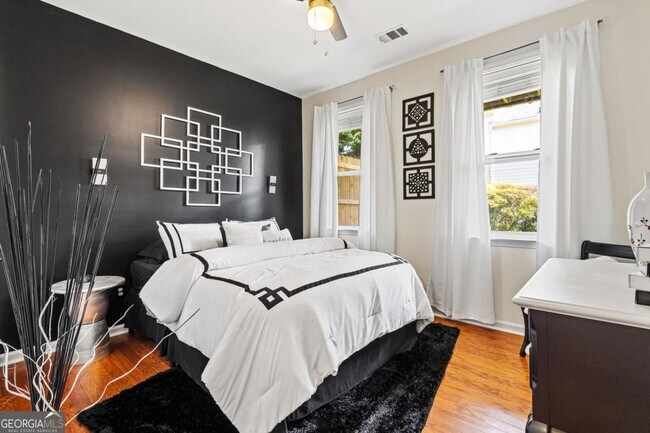 Foto del edificio - 1565 Oakdale Bluffs Dr