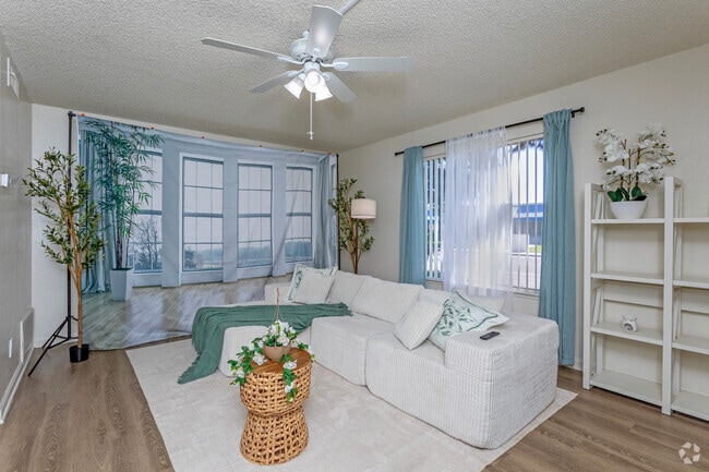 2BR, 1.5BA - 1,200SF - Living Room - Sunset Gardens Townhomes