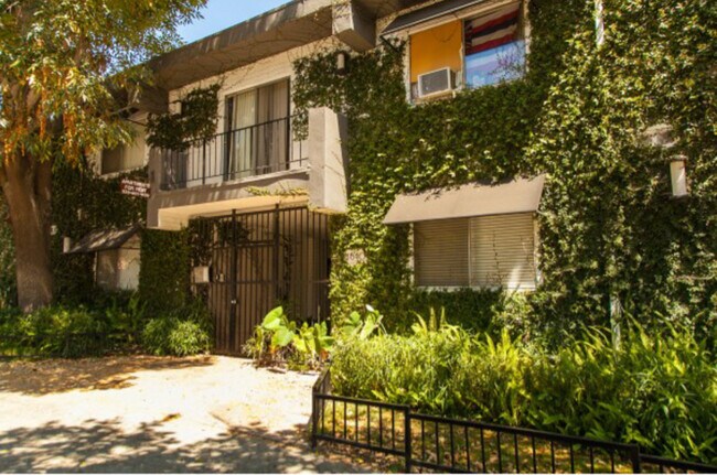 Foto del edificio - 1810 N Cherokee Ave