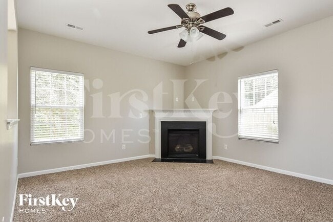 Foto del edificio - 137 Silver Creek Trail