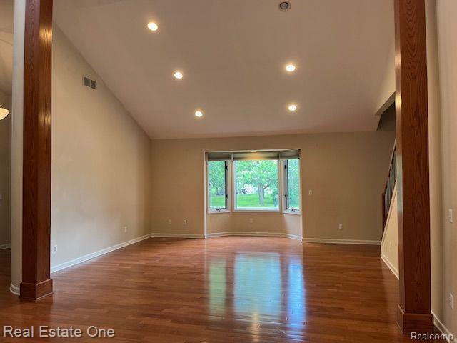 Foto del edificio - 3905 Newland Dr E