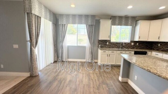 Foto del edificio - 9369 Greenbelt Pl