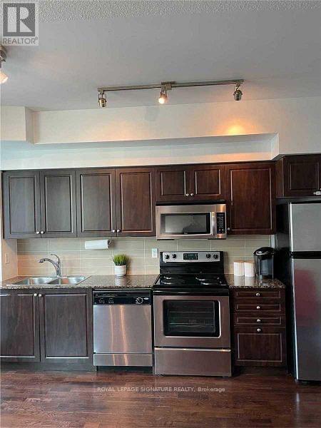 Building Photo - 209 Fort York Blvd