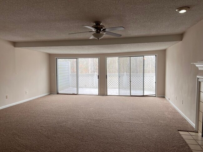 Foto del edificio - Condo on Lake Lanier!!!