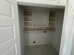 Building Photo - 3723 Westmeadow Dr