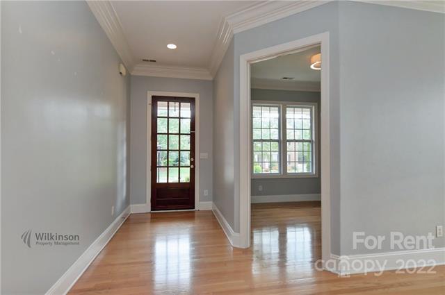 Foto del edificio - 8016 Lansford Rd