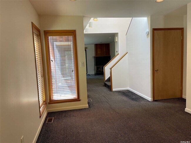 Building Photo - 81 Juniper Rd